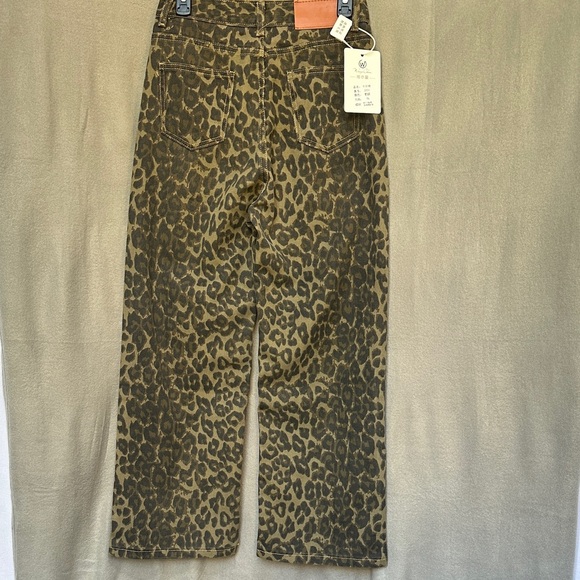 Leopard Print Pants - Picture 2 of 8